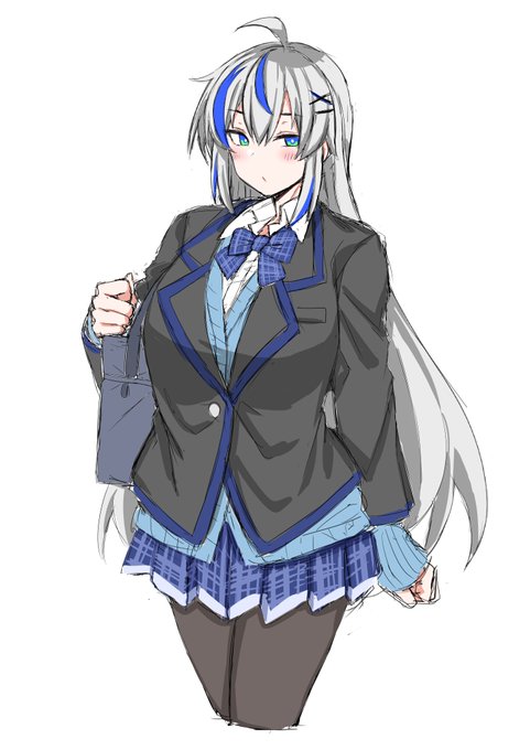 最近全然描いてないけどうちの子の蒼生華(そうか)ちゃん
制服ver考えてた 