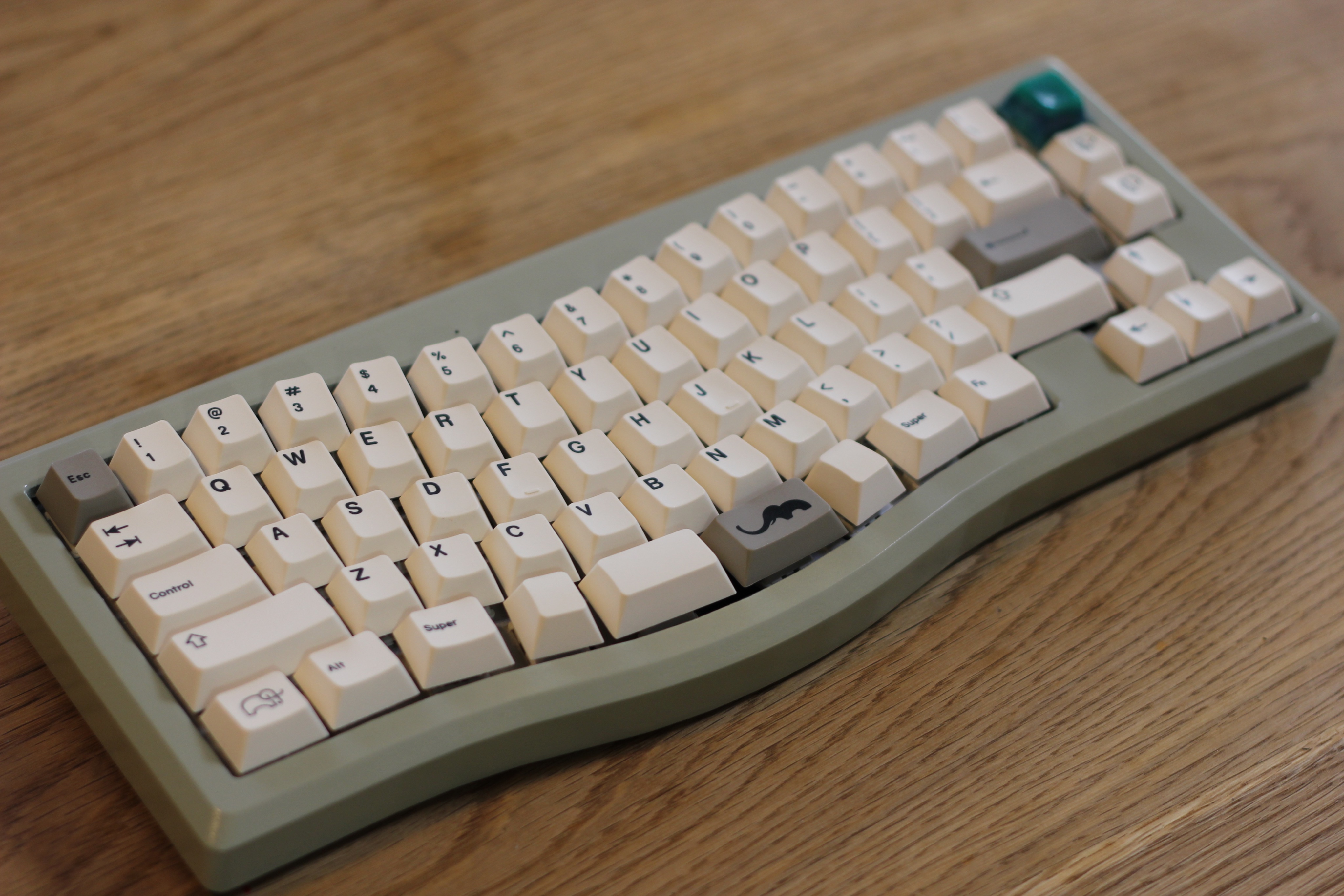 Crin Keyboard 自作キーボード Corne Cherry : Custom Mechanical Keyboard Build in Yushakobo