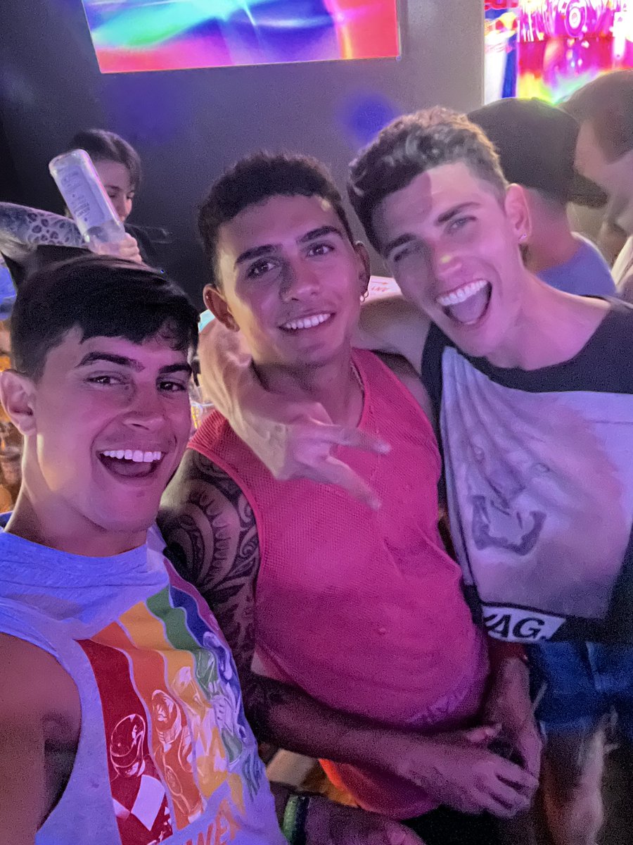 StandsTooTall21's tweet photo. #huntersps 🔥🔥🔥 https://t.co/qgxcuMLAgV