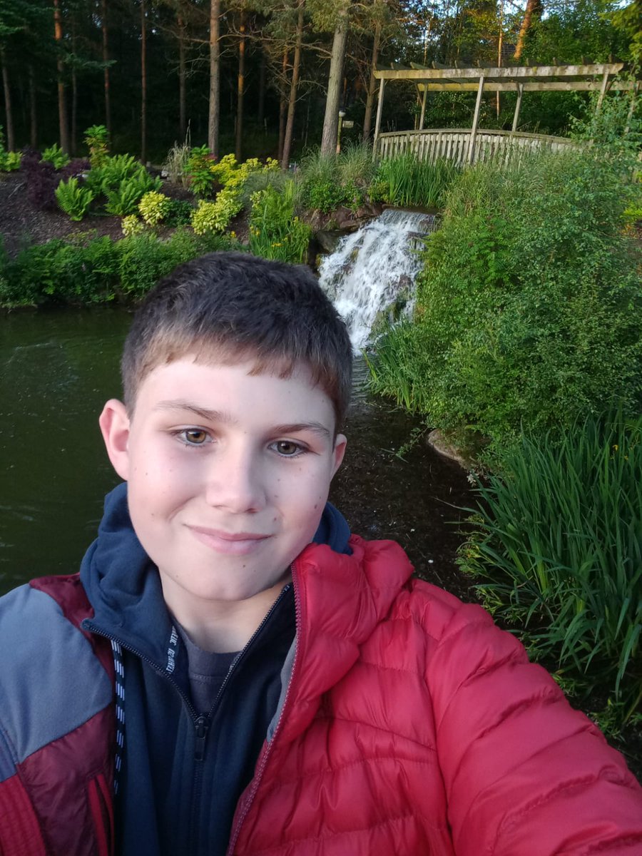 Sadly Harry passed away yesterday morning at home. An incredible young man who fough right to the end. #RIPHarry #teamHarry #teencancer <a href="/CandlelightersT/">Candlelighters Trust</a> <a href="/Leeds_Childrens/">Leeds Children's Hospital</a> <a href="/TYACancerPro/">Teenagers and Young Adults with Cancer</a> <a href="/SU2C/">Stand Up To Cancer</a> <a href="/YLvsCancer/">Young Lives vs Cancer</a>