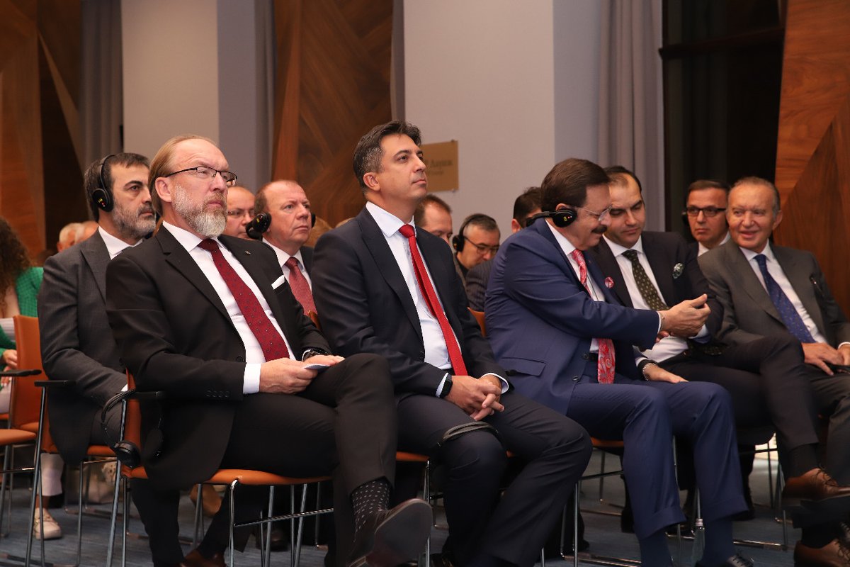 UCCI10878230's tweet image. Бізнес об’єднує🇺🇦🇹🇷!Тристоронню угоду про співпрацю уклали #ТПП України, Союз палат і товарних бірж Туреччини(#TOBB) та Турецько-Українська бізнес-асоціація(#TUID). Підписання відбулось на Українсько-турецькому #бізнес-форумі, першому за півроку війни масштабному офлайн заході