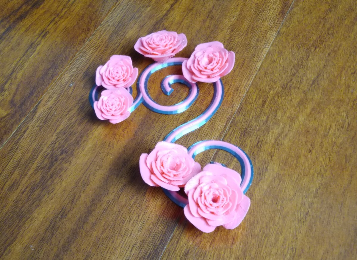 caterpillar's tweet photo. Climbing rose https://t.co/vaTYqtntTR
#OpenSCAD
#dotSCAD
#rose
#spiral https://t.co/HC92cNNjTS