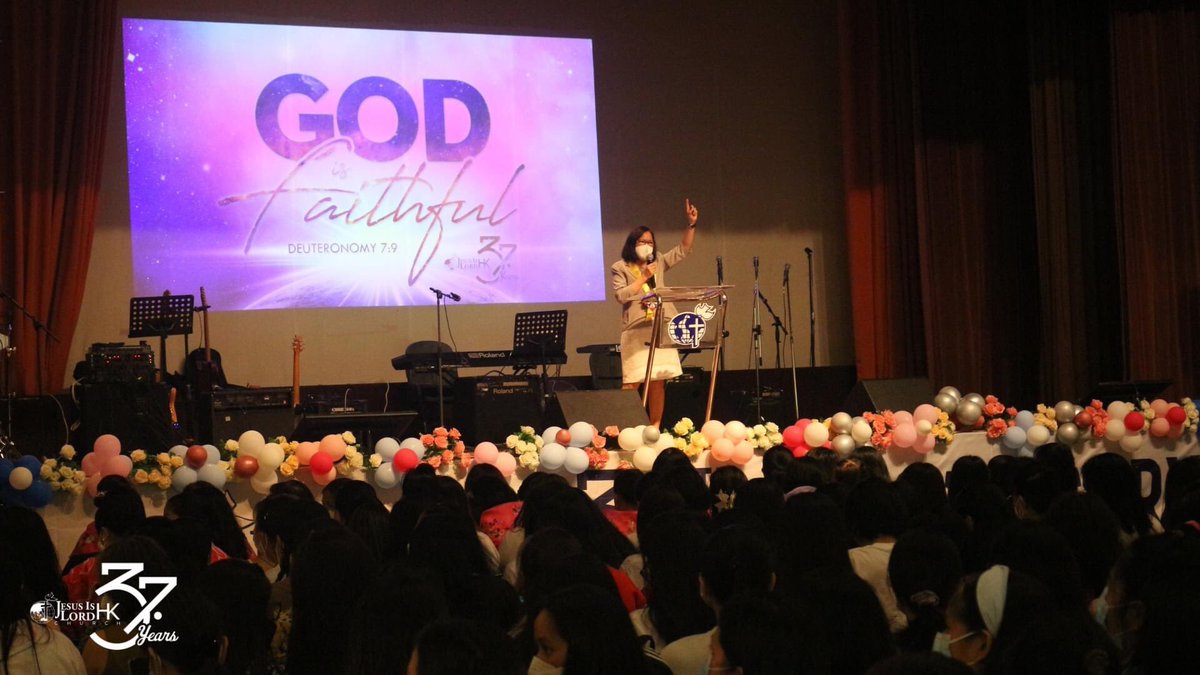jilhongkong's tweet photo. CALLED TO STAND FOR JESUS—
We are called to stand and proclaim God’s faithfulness to all peoples.//
From the opening prayer to the opening remarks, the Name of Jesus alone was lifted high.

#Godisfaithful #JILHK37 #NorthPoint1 #JesusIsLord https://t.co/RbisbpWOGP