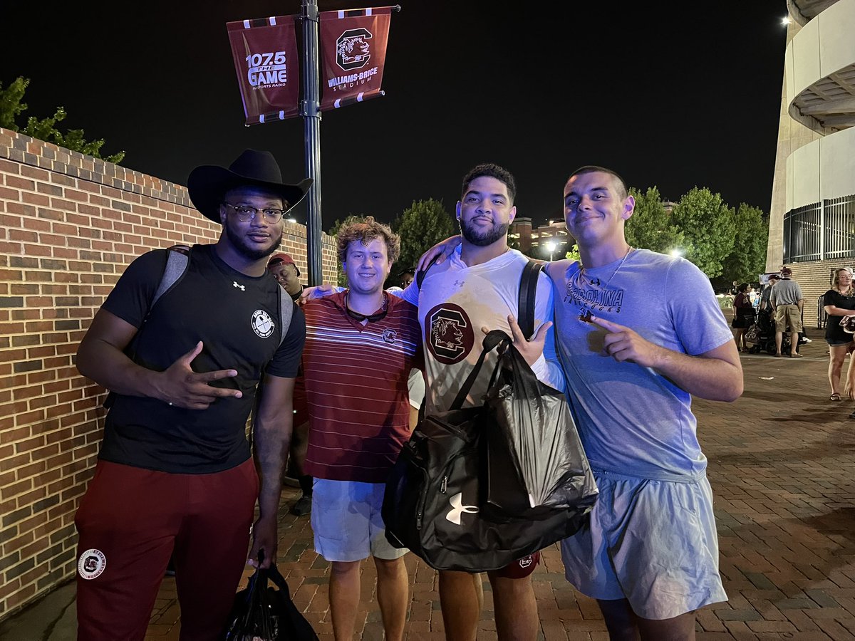 lisa_huntley 🇮🇹🤓 (@lisahuntley10) on Twitter photo <a href="/ErikKimrey/">Erik Kimrey</a> <a href="/HammondFootball/">Hammond Football</a> <a href="/CapersStokes/">“CJ” STOKES</a> <a href="/UMichFootball/">Michigan Football</a> <a href="/alexhuntley_/">boogie🥋</a> <a href="/JordanB1505/">Jordan Burch</a> And former teammates supporting each other! <a href="/ErikKimrey/">Erik Kimrey</a> <a href="/HammondFootball/">Hammond Football</a> <a href="/CapersStokes/">“CJ” STOKES</a> <a href="/UMichFootball/">Michigan Football</a> <a href="/alexhuntley_/">boogie🥋</a> <a href="/JordanB1505/">Jordan Burch</a> And former teammates supporting each other!