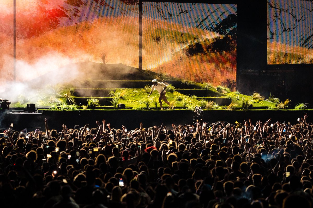 RocNation's tweet photo. Such an unbelievable performance by @tylerthecreator closing out day 1 of @MIAFestival! https://t.co/T7sRaPzCKm
