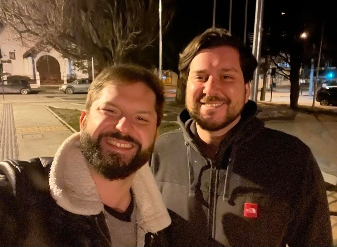 Apruebo la familia, apruebo un Chile hermoso. El 5, todos juntos. #Apruebo Te admiro @gabrielboric