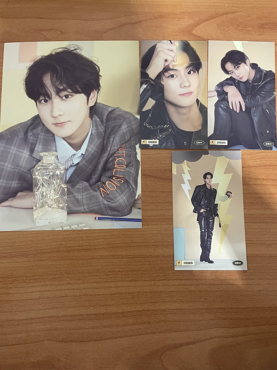 yahhhhhjay's tweet image. ปล่อยSet mini poster+post card
มีทุกเมมน้าาา🫠
-setละ80บาท
-ค่าส่ง30📮
-สนใจเดมมาเลยยย💟
#ตลาดนัดเอนไฮเพน #ตลาดนัดเอนไก่ #ตลาดนัดเอนจีน #ตลาดนัดเอนจีน #ENHYPEN