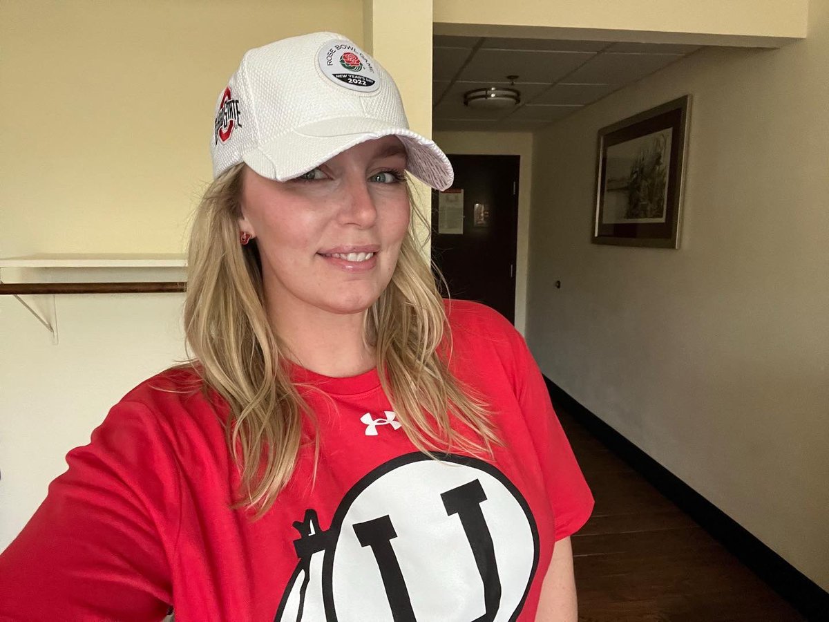 MSingleton24's tweet image. What an experience at @FloridaGators Not the outcome we hoped for, but both teams played hard.   Until next year @FloridaGators we’ll meet you at @RiceEccles. @Utah_Football