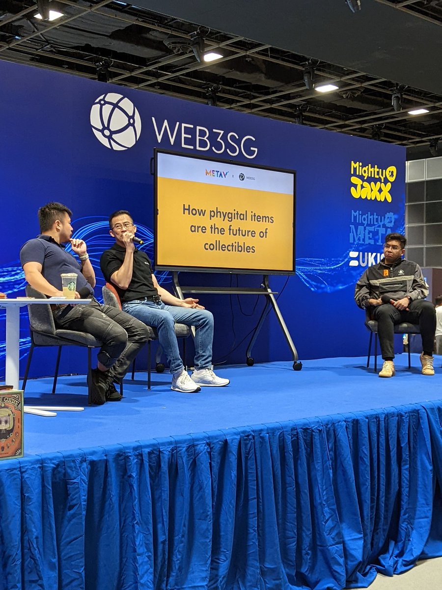 UKISSTech's tweet photo. What's up, #COMEX2022? Come hang out with UKISS Technology at the @web3sg section and talk crypto, NFTs, and cold wallets.
Happening now: Director Ben Chan is sharing the stage with @metaviworld and @MightyJaxx, discussing phygital items and the future of collectibles. https://t.co/CP8W0C3R6h