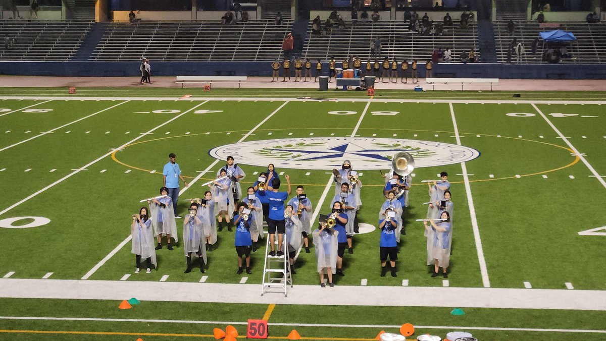 Proud of our dedicated Lobo Band students who braved the rain to bring the energy to Barnett Stadium tonight! 🌧 or 🌞, we get it done! Great job, Lobos! 🎶💙🐺 <a href="/ChavezHS_HISD/">César E. Chavez High School</a> @HISDFineArt