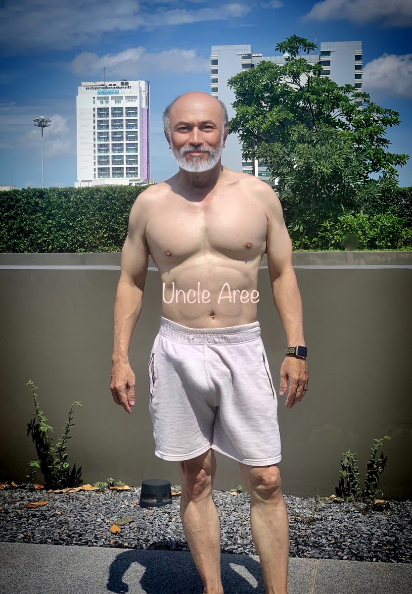 ลุง อารีย์ tweet media