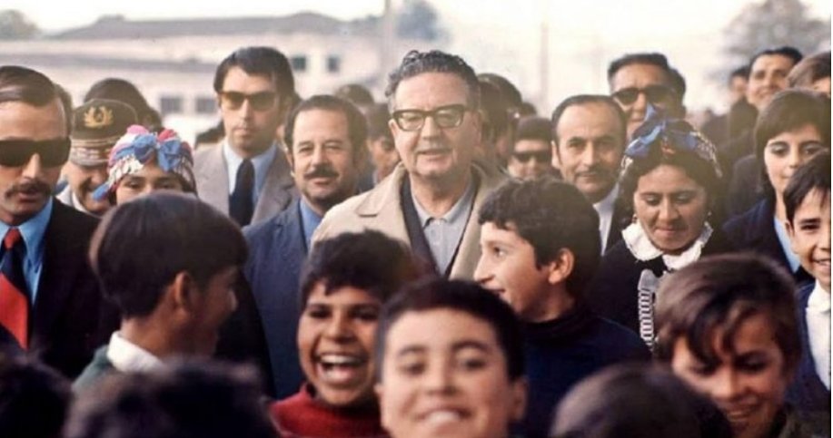 Un 4 de septiembre de 1970 millones de chilenos y chilenas fueron a las urnas con la alegría limpia de elegir un mejor futuro.

Este 4 septiembre 2022 lo empezamos a construir!

Con Allende en la memoria ¡VENCEREMOS!