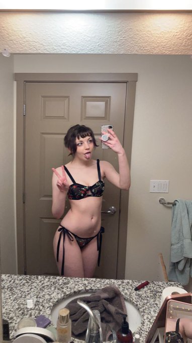 ✌️ https://t.co/zrxqDmPTSm