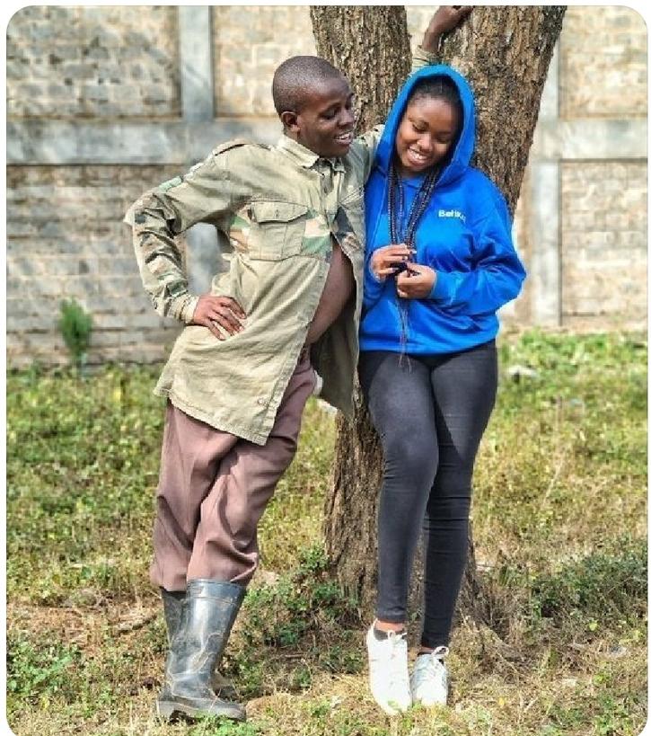 Jay73627499's tweet photo. @WendyMshengu2 @MichaelBucwa Can I slide...... https://t.co/yWxxuq9tLx