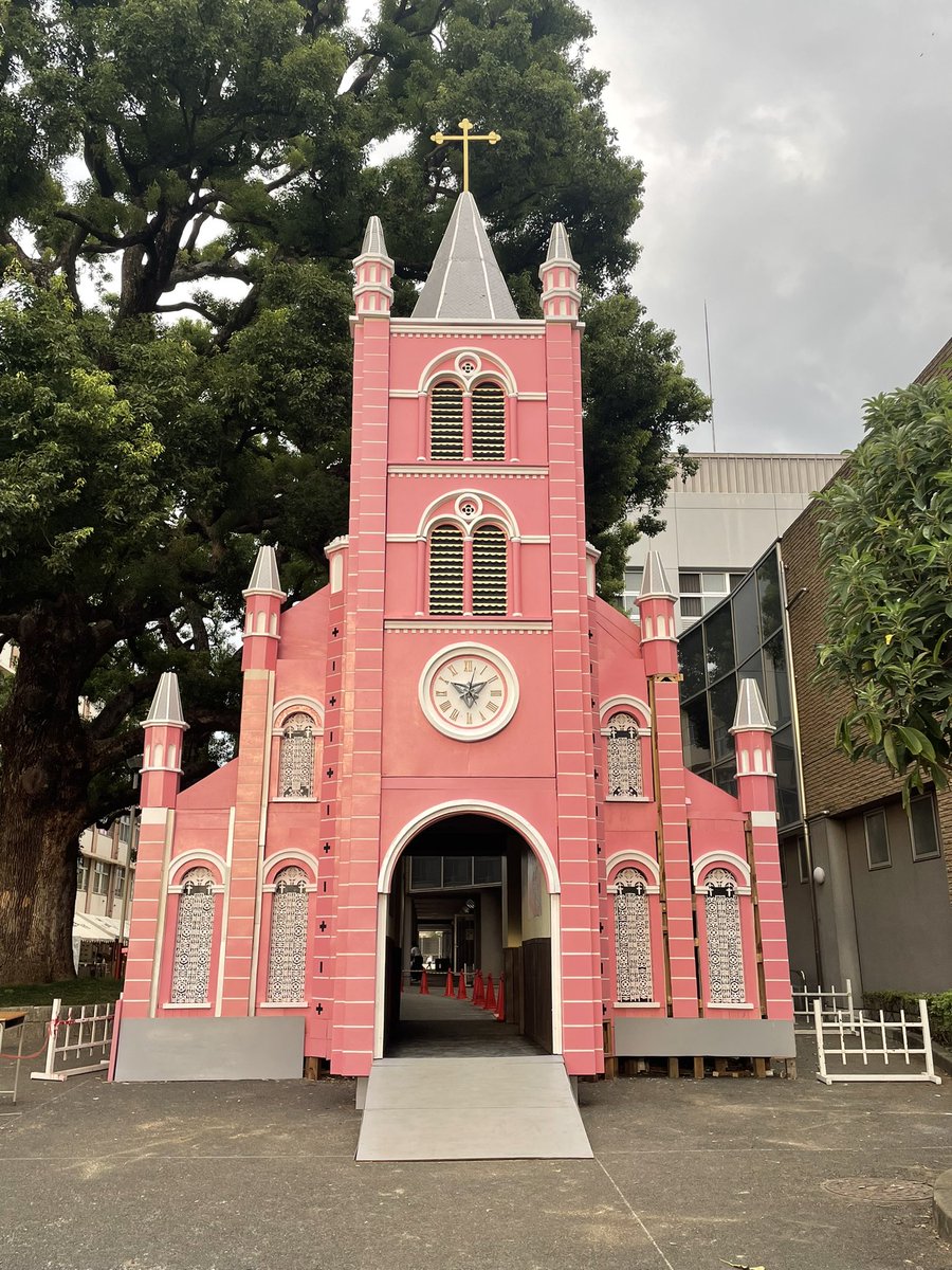 こんにちは！門班です！
本日第75代くすのき祭最終日でした。ご来校いただいた方々、ありがとうございました。
改めてこちらが今年の門です！
完成こそできませんでしたが多くの方の感動の声やお褒めの声を頂き、門班一同感謝しています。ありがとうございました！！
#門班日誌