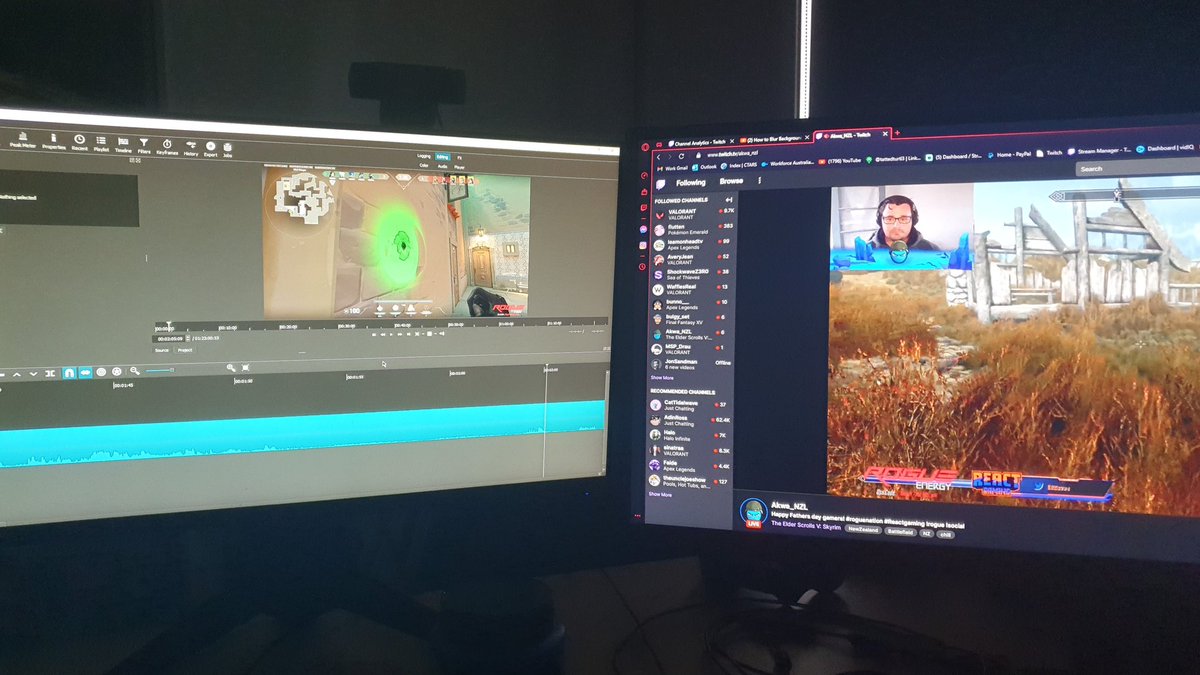 Turtl3Tatted's tweet photo. Content creator life isn't bad but it never stops oml editing a video and supporting the #reactgaming team https://t.co/ZflhVl9Bqv