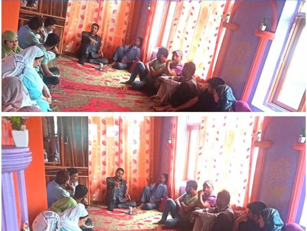 sheikhnoormohd's tweet image. Held a workers meet at #ShahColony, #Parimpora where a large group of workers raised their issues pertaining to the #welfare and #development measures in the area.

Addressed all the grievances and gave on-the-spot directions for resolving the issues.
@Apnipartyonline
