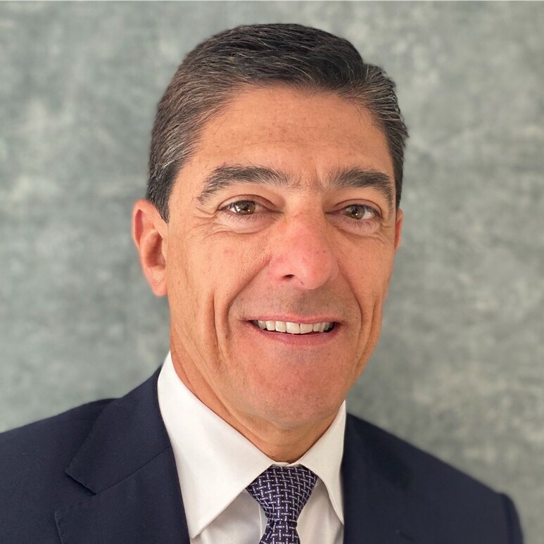 EmmaPeel_Knight's tweet photo. #USA🇺🇸
Gustavo Arnal, 52, der Executive Vice President+#CFO des angeschlagenen Haushaltswarenhändlers @BedBathBeyond war, stürzte am Freitag aus dem 18. Stock des ikonischen neuen #Tribeca-Wolkenkratzers, bekannt als »#JengaBuilding« in der 56 Leonard Street.😱
👇👇👇 https://t.co/qCWLAr6GXS