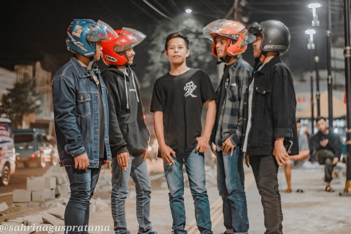 SahrinAgus's tweet photo. Temen kampus tukang palak di 😅😅😅🤣🤣🤣😂😂 https://t.co/j6OjDN7bKZ