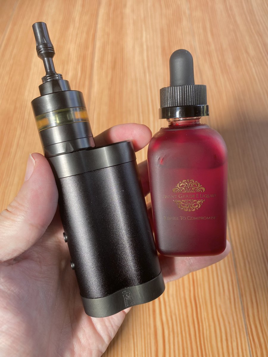 vapeoji's tweet photo. 最高の洗濯日和。
今日はMTLな気分。
#danibox
#redice
#ハンチェ
#vape好きな人と繋がりたい https://t.co/46IaNObWZE