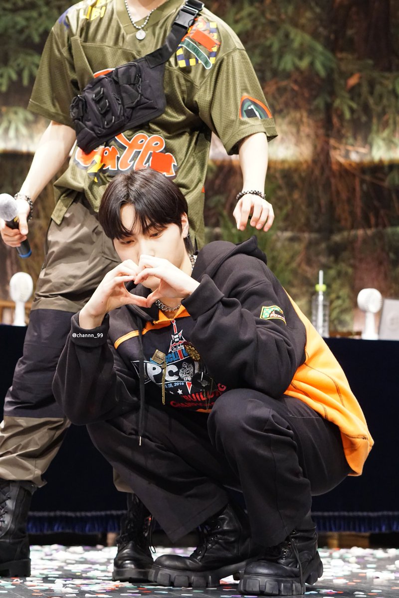 꼼질꼼질 🫶

#티오원 #TO1 #렌타 #西島蓮汰