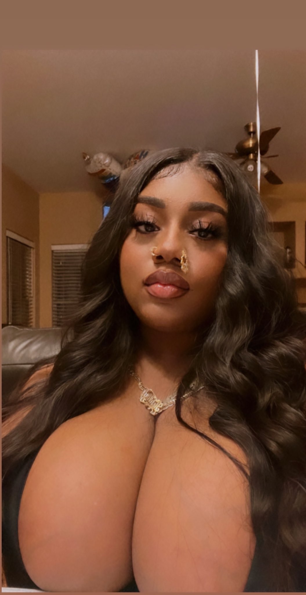 TW Pornstars – 2 pic. Ash Cash. Twitter. Face – her digital footprint undeniable