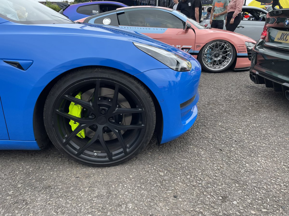 cleevelyev's tweet photo. Yesterday we attended the @ForgeMotorsport action day with our @Tesla Model 3.
The adjustable suspension and big brakes are made by Forge. Wheels by @TevoSolutions
It also gave us opportunity to educate #EV #evtuning #evperformance #theindependentevspecialists #outsidethebox https://t.co/j9N47zjFRJ