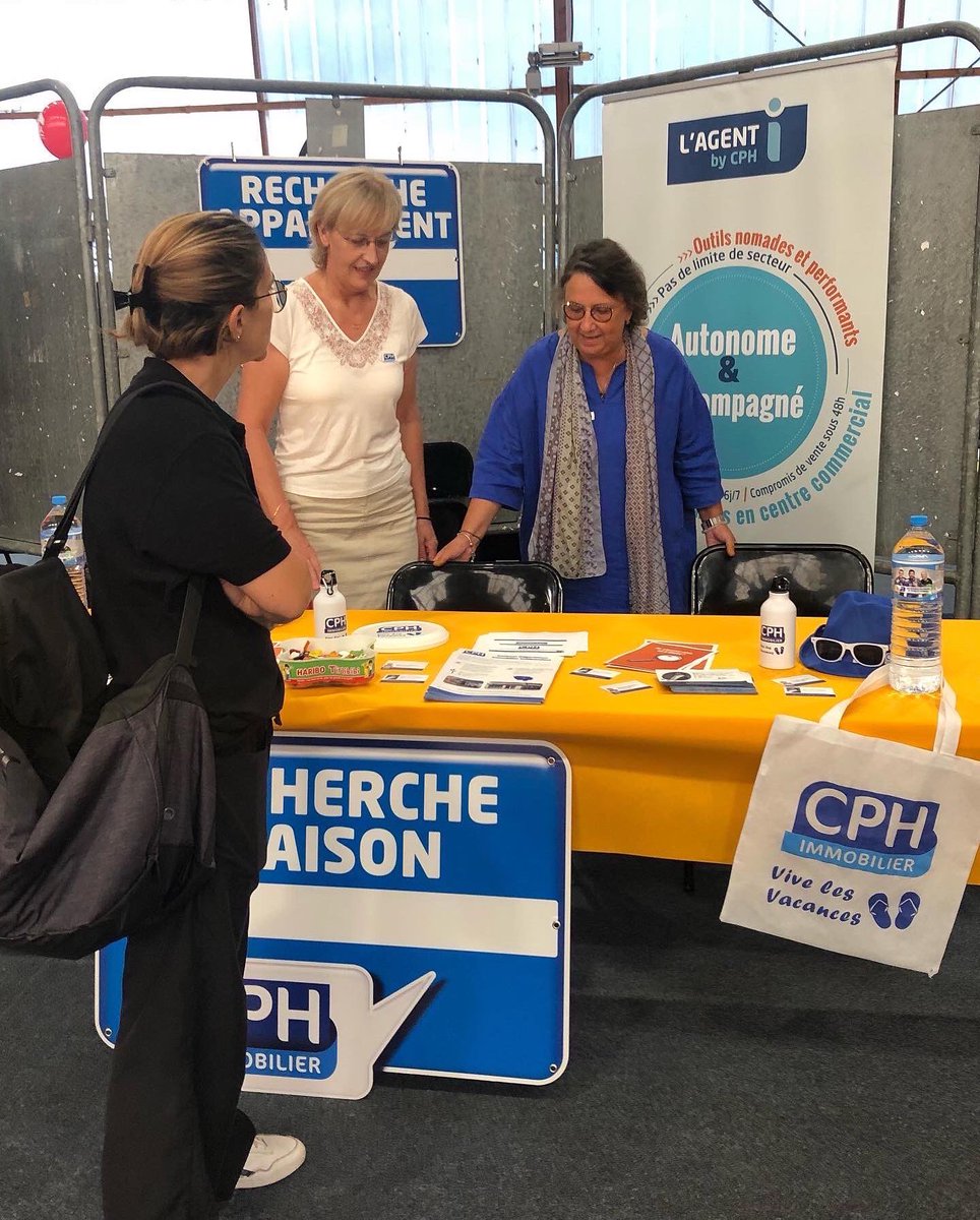 SevinMontelCph's tweet photo. #forumdesassociations #Villepreux #CPH #Immobilier #projetsdevente #projetsdevie Beaucoup d’échanges avec les villepreusiens 😀 https://t.co/3duwdvcBK1
