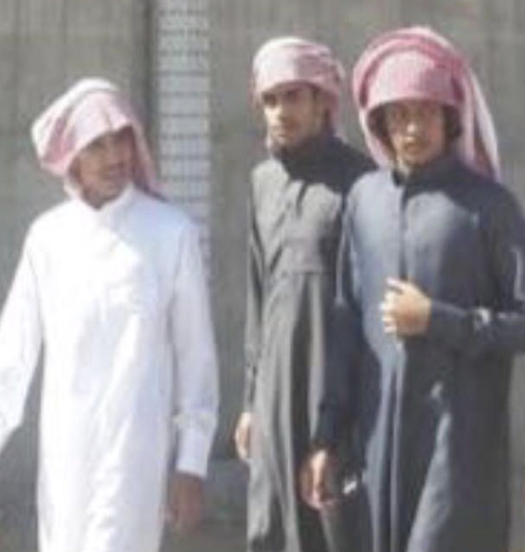 KK_F27's tweet photo. الى عبدالله بن عبدالعزيز رحمة الله :
- 
زمان يوم الصدر مشروح 
يومه بقربي .. يسليني  واليوم معاد فيه مزوح  أفلت يدينه من إيديني https://t.co/BKslLZdM6Z