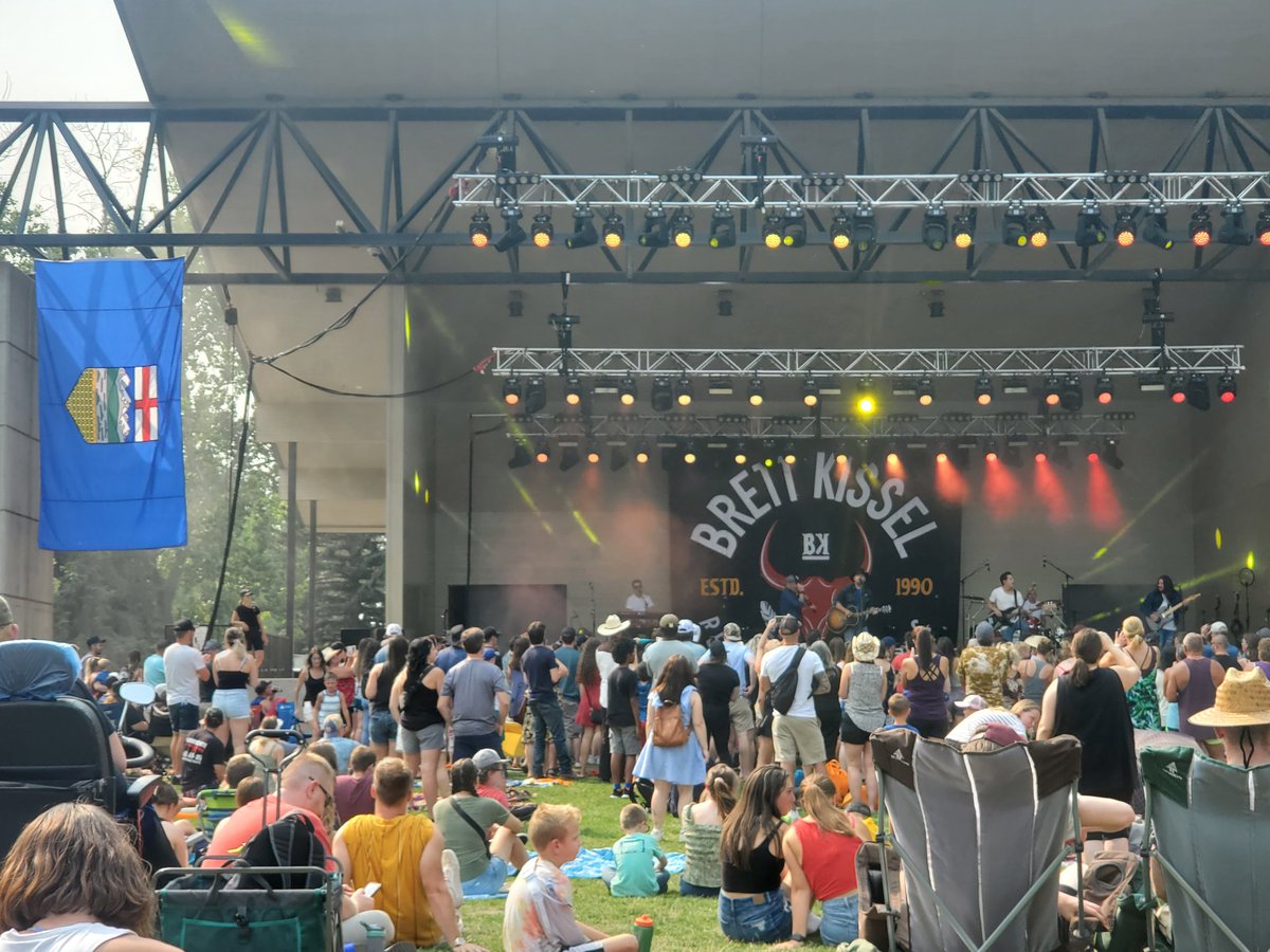 mobile_inf_trp's tweet photo. @BrettKissel It was an awesome show in Calgary 
Can't wait to see you next week as well!

#AmazonFansChoice #VoteCCMABrettKissel https://t.co/Dq3cdhjBpZ