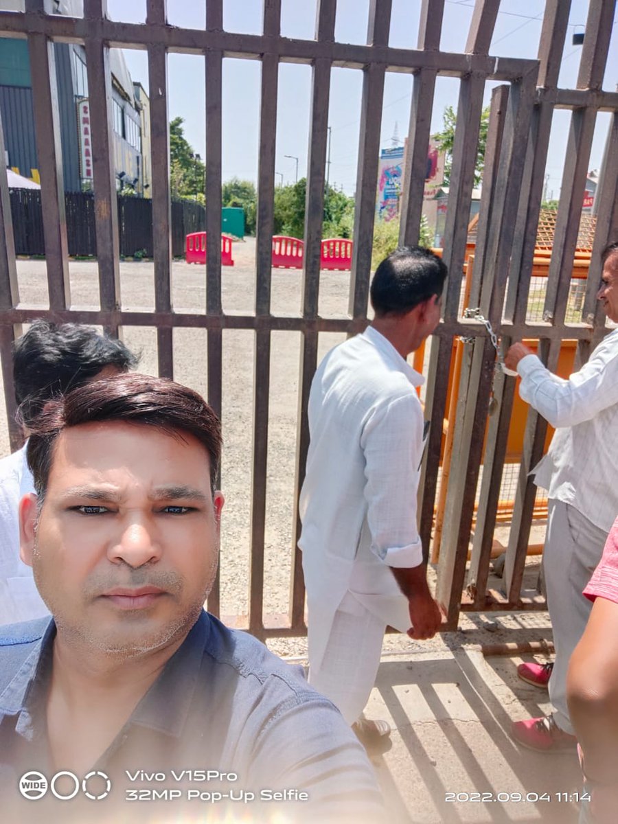 gsinglajourno's tweet photo. #Gurugram #KOD के बाद @HsvpHaryana के EO2 #SanjeevSingla की टीम ने किराये के 48 करोड़ की अदायगी ना करने पर #Sec29 #AppuGhar को सील कर दिया। विभाग और कंपनी प्रबंधन के बीच हुई लीज को भी रद्द किया। पानी के भी 90 लाख बकाया। @mlkhattar @cmohry @DC_Gurugram https://t.co/FJmpfay8ex