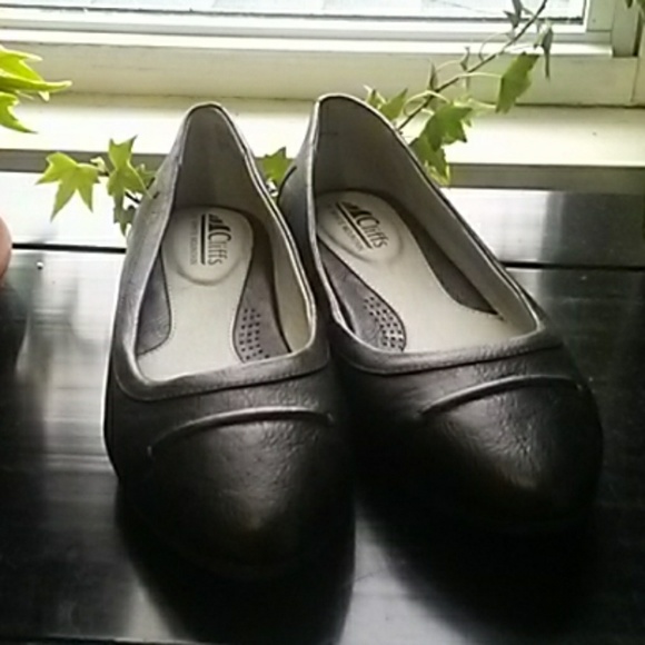 koshepard's tweet image. So good I had to share! Check out all the items I'm loving on @Poshmarkapp #poshmark #fashion #style #shopmycloset #anewday #coach #cliffsbywhitemountain: posh.mk/5BiCpReD2sb