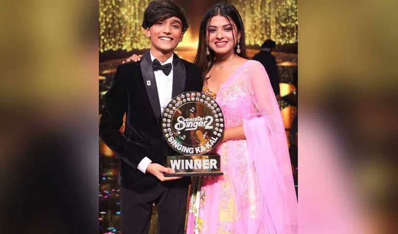 ETNowSwadesh's tweet photo. Superstar Singer 2: 14 साल के मोहम्मद फैज बने सुपरस्टार सिंगर 2 के विनर, जीते 15 लाख रुपये
#SuperstarSinger2 #SuperstarSinger2winner #MohammadFaiz https://t.co/REHGg0DvdB