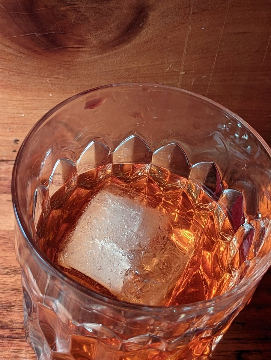 ElixirLibris's tweet photo. Magnus and Abigail — a split-base Old Fashioned. A spirit-forward drink with two perfectly complementary parts (Rye and Calvados), it's sweet, warming, welcoming, and would tell you a dad joke if it could talk. 
#TheLockedTomb #FifthHouse #GideontheNinth https://t.co/pFG5MTARb8