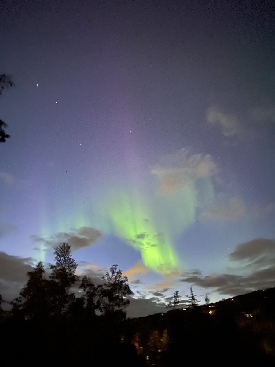 bjpletzer's tweet photo. @AuroraNotify eagle river ALASKA https://t.co/zwL5n8dk97