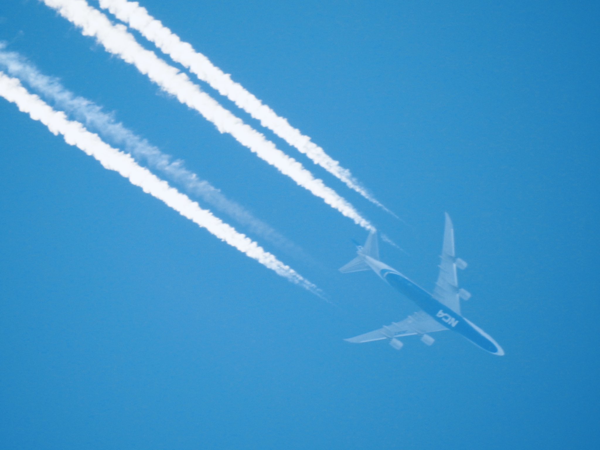 Takao Kojima Today S Kz 225 From Tokyo Is Heading To Shanghai Bon Voyage Nipponcargoairlines Contrail Boeing747 日本貨物航空 飛行機雲 Sep 4th 11 34 Over Kobe Japan T Co Xrw1a3e8bz Twitter