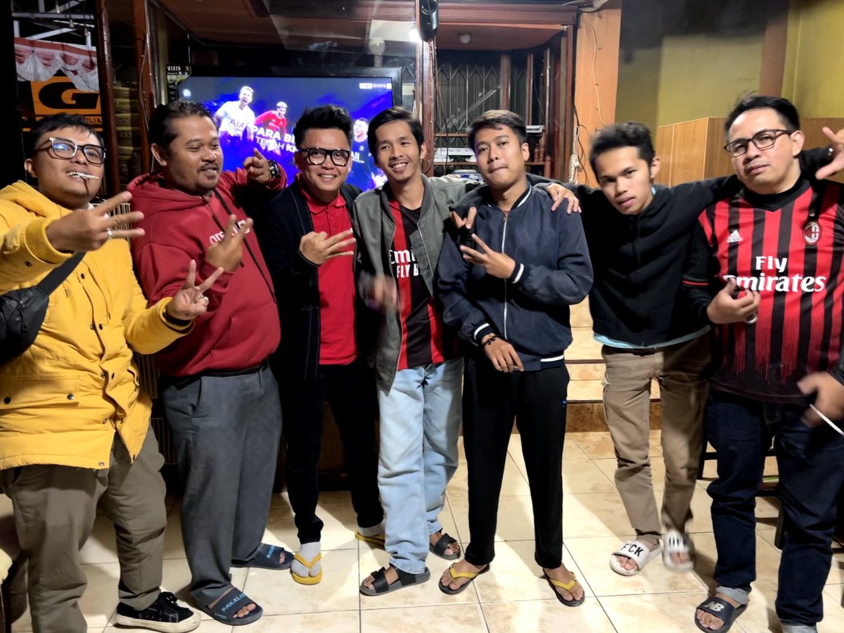 Milano is 🔴

#ForzaMilanSempre #MilanInter #MilanistiIndonesia 
🔴⚫