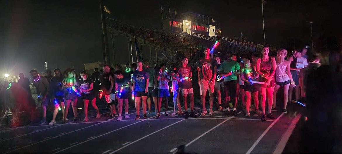 CrossRockdale's tweet photo. 2nd Annual Midnight Mile was a success! Great job to all the runners and their parent/sponsor that joined in with them! https://t.co/jAZcApMpwu