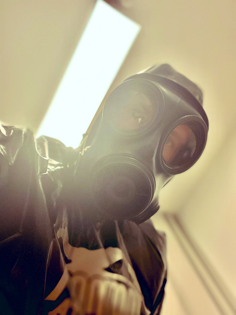 gearfreakbw's tweet photo. Wake up! Yes, I mean you π
#forcedinto #phantomgimp #gearslave #gayrubber #shiny #shinygear #forcedintox #phantomsuit #rubbergasmask https://t.co/pZNoVUVry6