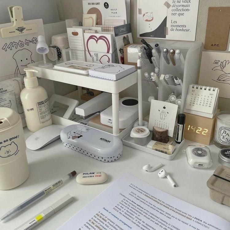 notesbynics's tweet image. hi ! i’m nics . . . ☁️ new to #studytwt &amp;amp; I'm looking for interactive moots ! &amp;lt;3

 📃 she her, ,07, infj, +63 ☻
 🧪 10th grade, jhs  |  future chemical engineer 
 🗄️ loves coffee, music, kpop, etc

       ♡ / ↻ to be moots !  #studytwtph