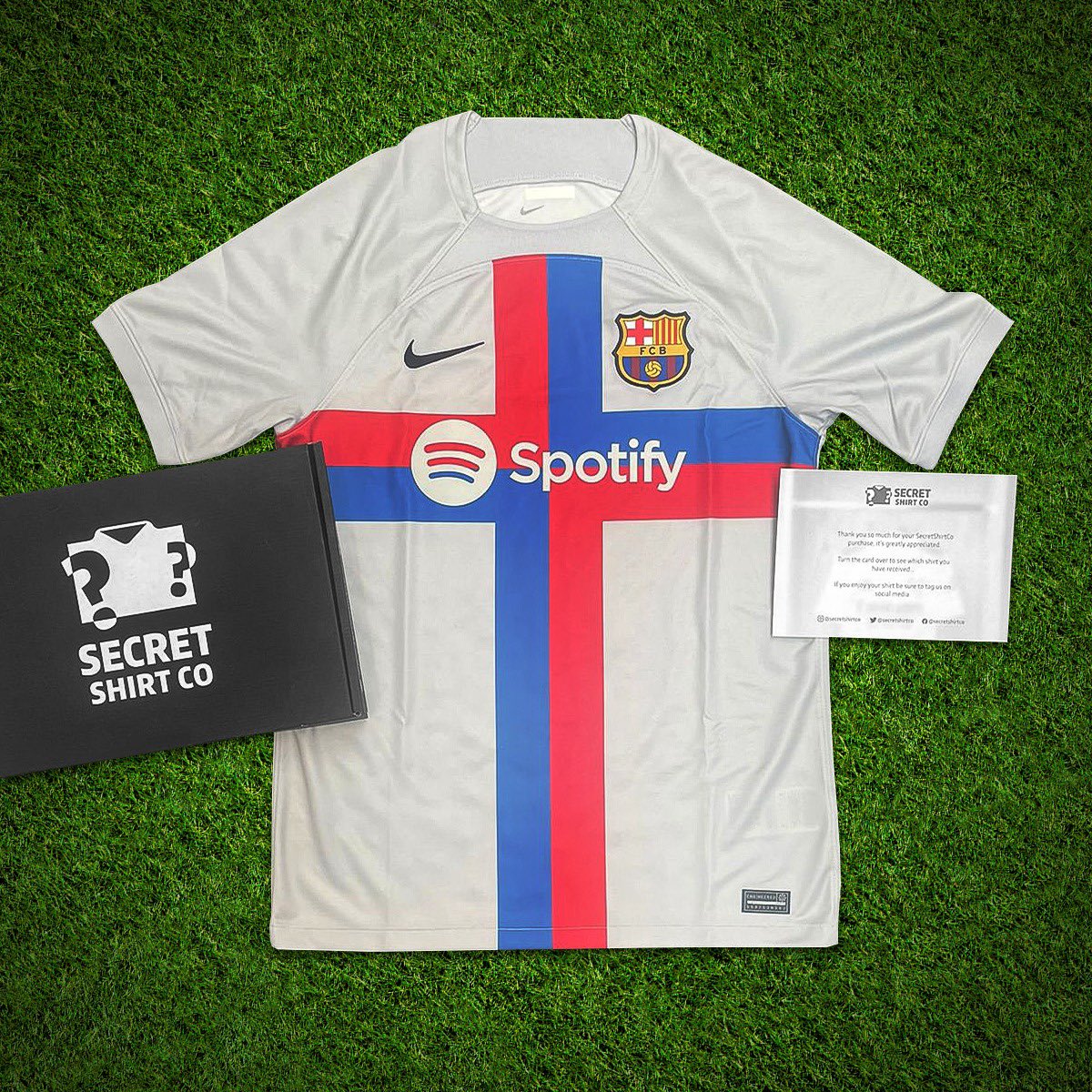 secretshirtco's tweet image. If Jadon Sancho 🏴󠁧󠁢󠁥󠁮󠁧󠁿 or Gabriel Jesus 🇧🇷 score ANYTIME today we’ll giveaway a SecretShirt.co box 📦

To enter 👇

🔄 Retweet this tweet
🤝 Follow us

Good luck!