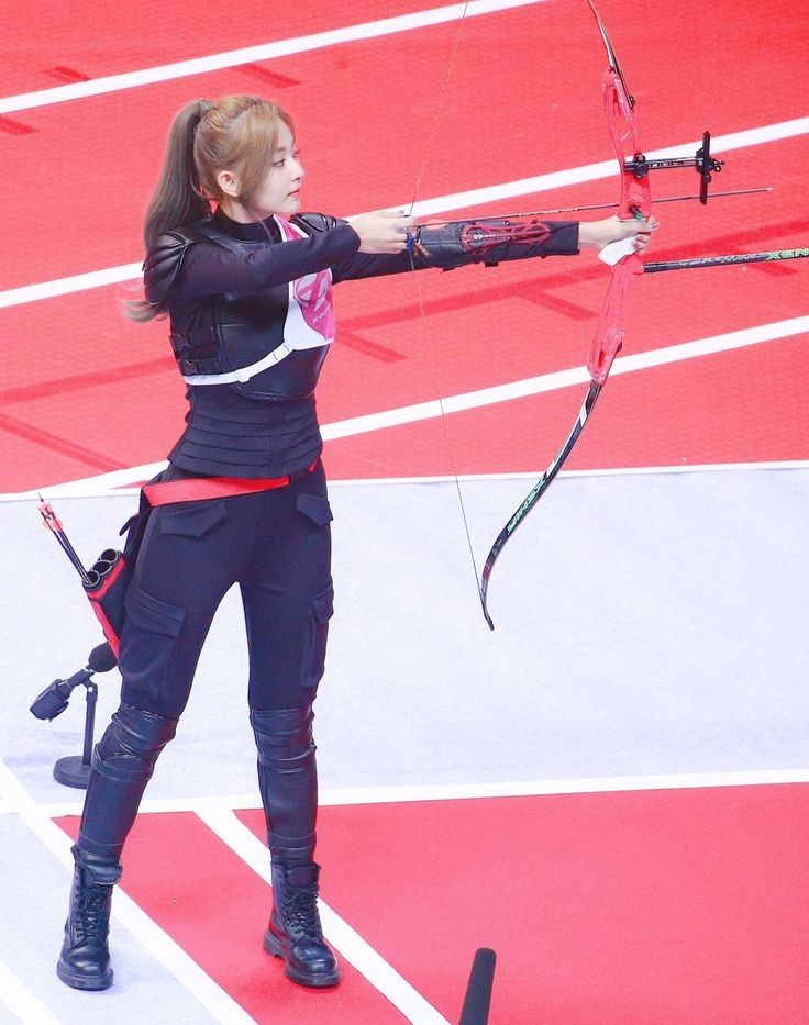 castcal_'s tweet photo. and today i learned archery https://t.co/YQxgUzRD2R