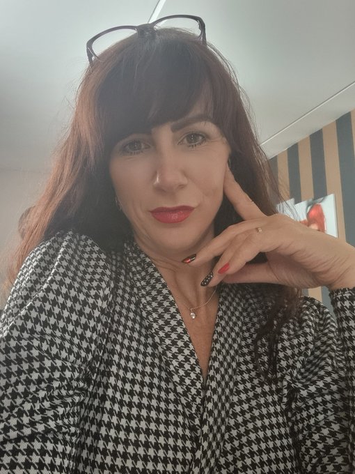 Good Afternoon!  I'm ready for your councilling session, So whatever I can assist with let me give you