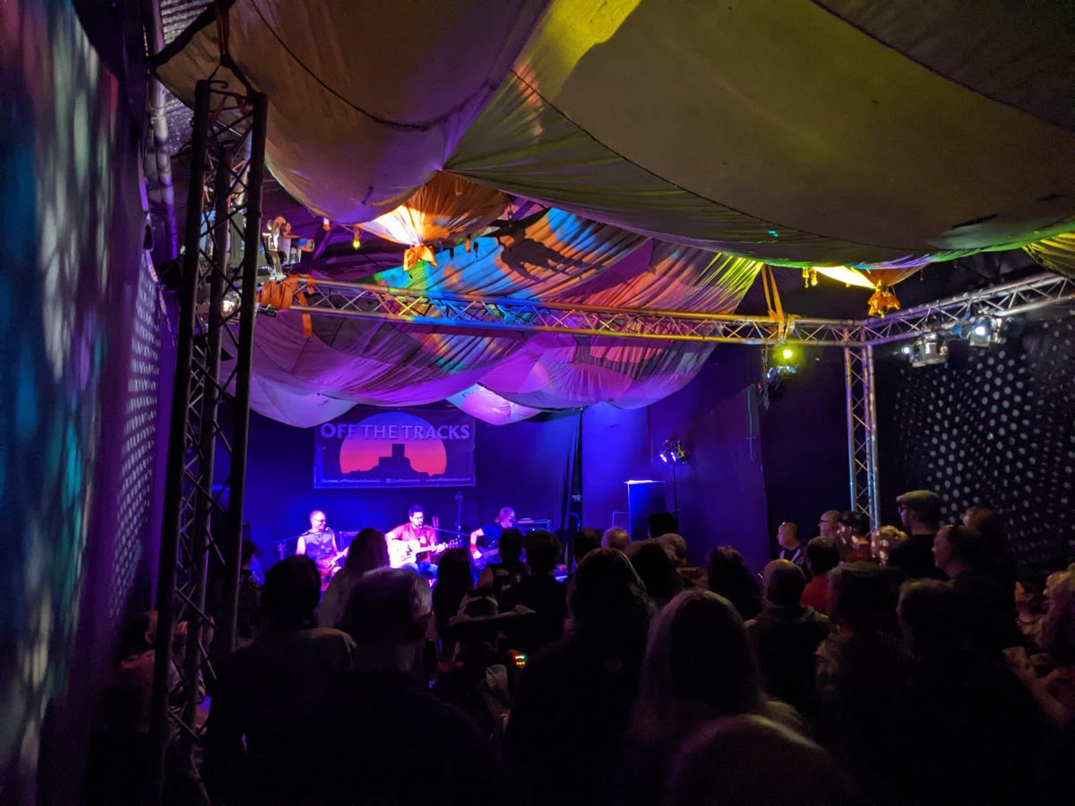 StephenBrown4TU's tweet photo. Last night I was rather busy doing an acoustic slot playing at this excellent festival #OffTheTracks https://t.co/vnqL90UKdM