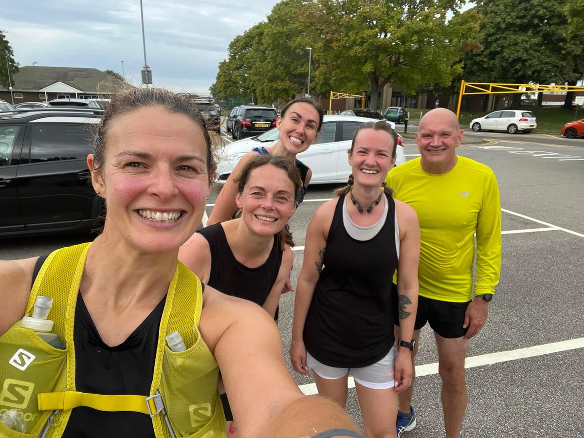 2️⃣2️⃣ miles banked 👍🏻

Awesome support from <a href="/lincsrunclub/">Lincs Run Club</a> friends - that London Marathon reward is getting closer #teamwork #marathontraining
