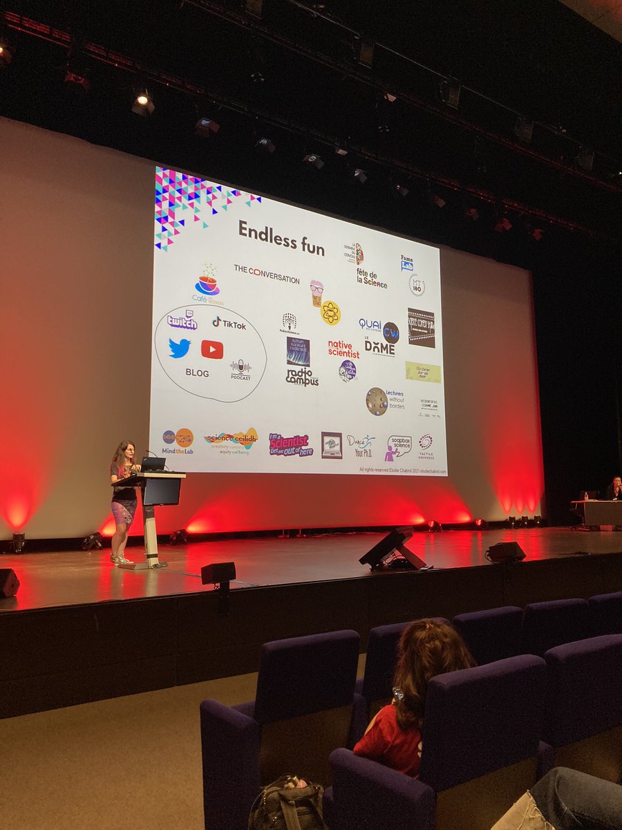La queen <a href="/EloScicomm/">Dr Elodie Chabrol</a> qui nous fait l’honneur d’ouvrir la conférence européenne des biomatériaux @ESB_2022 ♥️♥️♥️