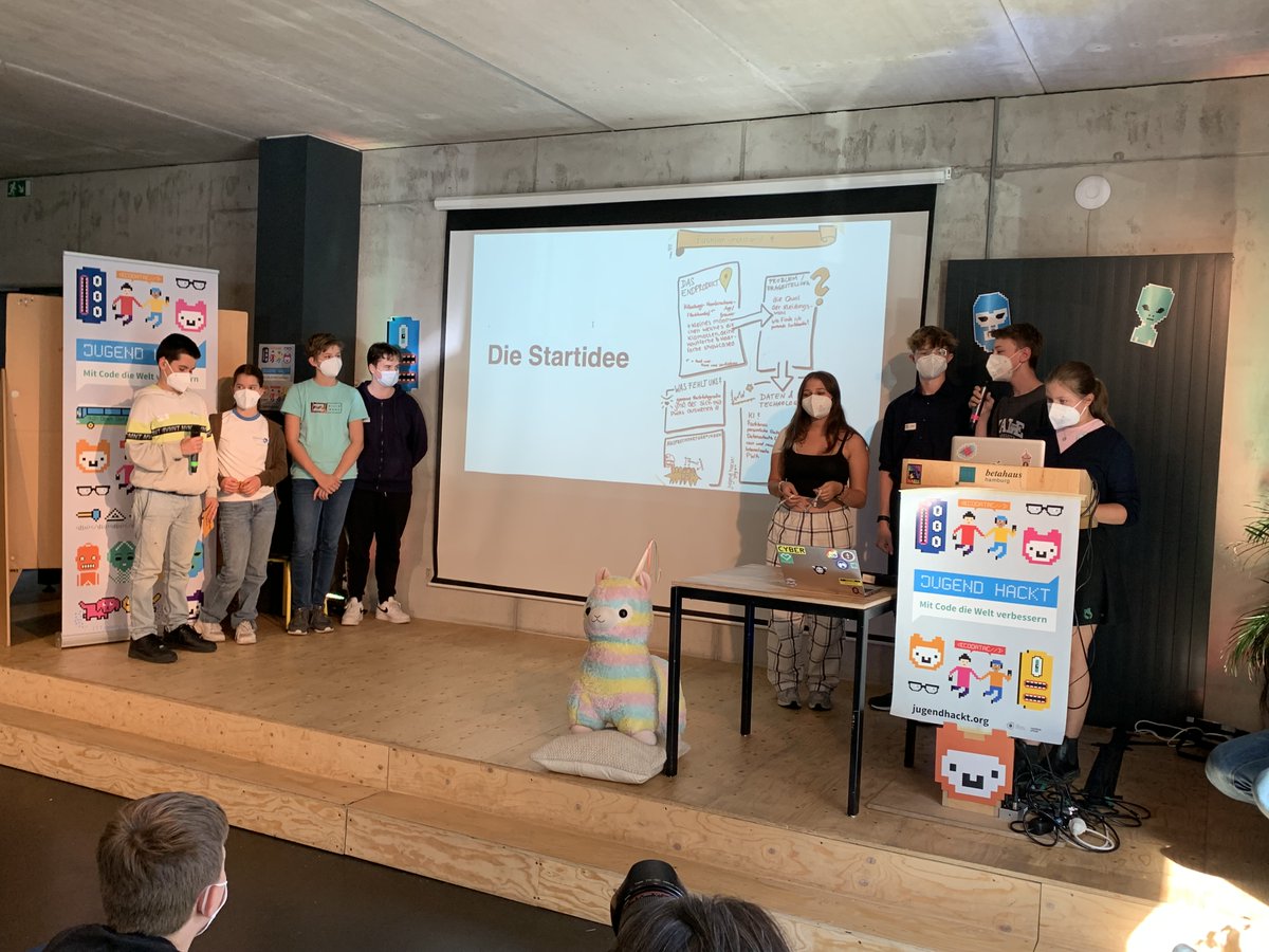 Was ziehe ich heute an? Da hilft die App „Fashion Matcher“. Sie zeigt, welche Teile im eigenen Kleiderschrank gut zusammen passen und beachtet dabei auch die Haut- und Haarfarbe.
#jugendhackt #jhhh22 #jhhh2022