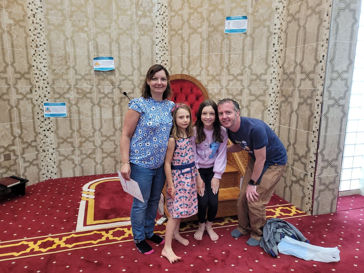 jonbrown510's tweet photo. Fantastic family visit to Lincoln Central Mosque today. It is a beautiful building and we had an amazinging welcome! I even met a former pupil. #openmosqueday #family #neighboursandfriends https://t.co/ojrh3sP0xz