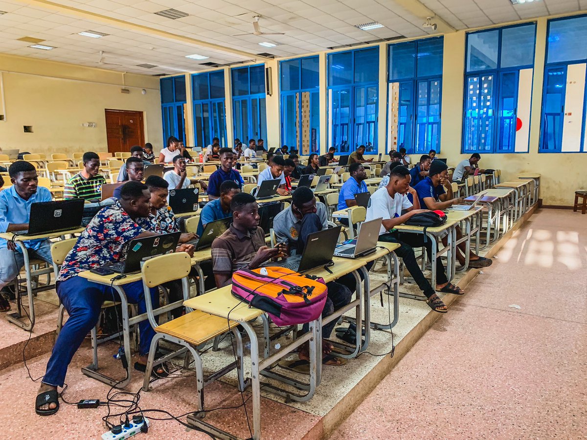 gdsc_ucc's tweet photo. Some jpgs from yesterday’s event. 👩‍💻🧑‍💻👨‍💻 https://t.co/wU8id4H9Rv