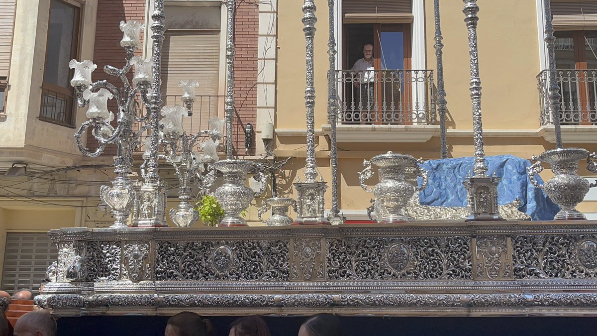 pasoazullorca's tweet photo. Ensayo del trono de la Stma. Virgen de los Dolores.

Empieza la cuenta atrás para la Salida Extraordinaria del próximo 15 de septiembre. https://t.co/xaPItAauBU